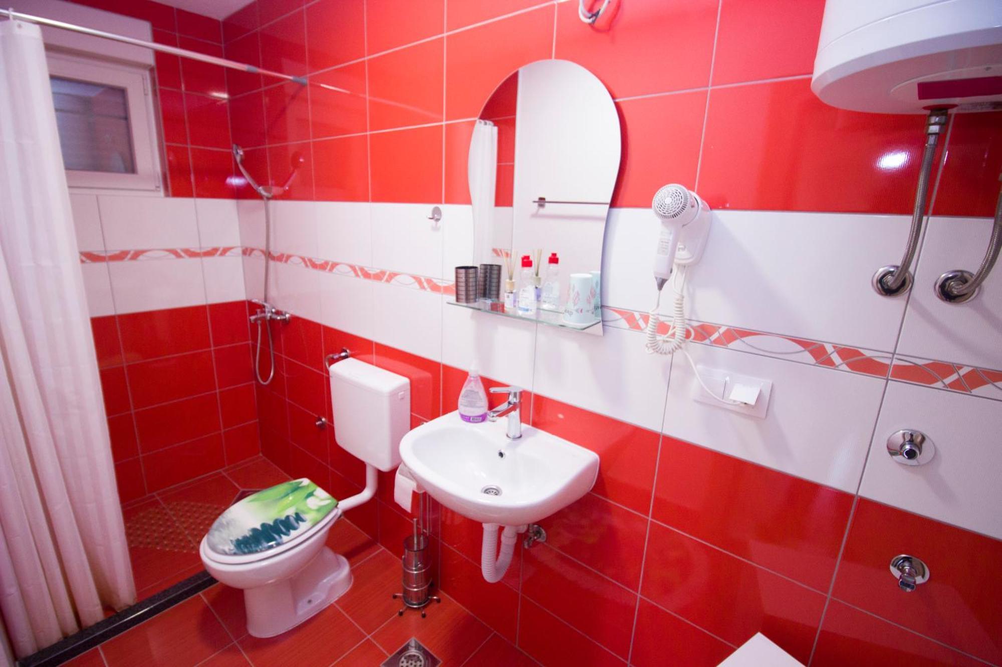 Bise Resort Blagaj Bilik gambar
