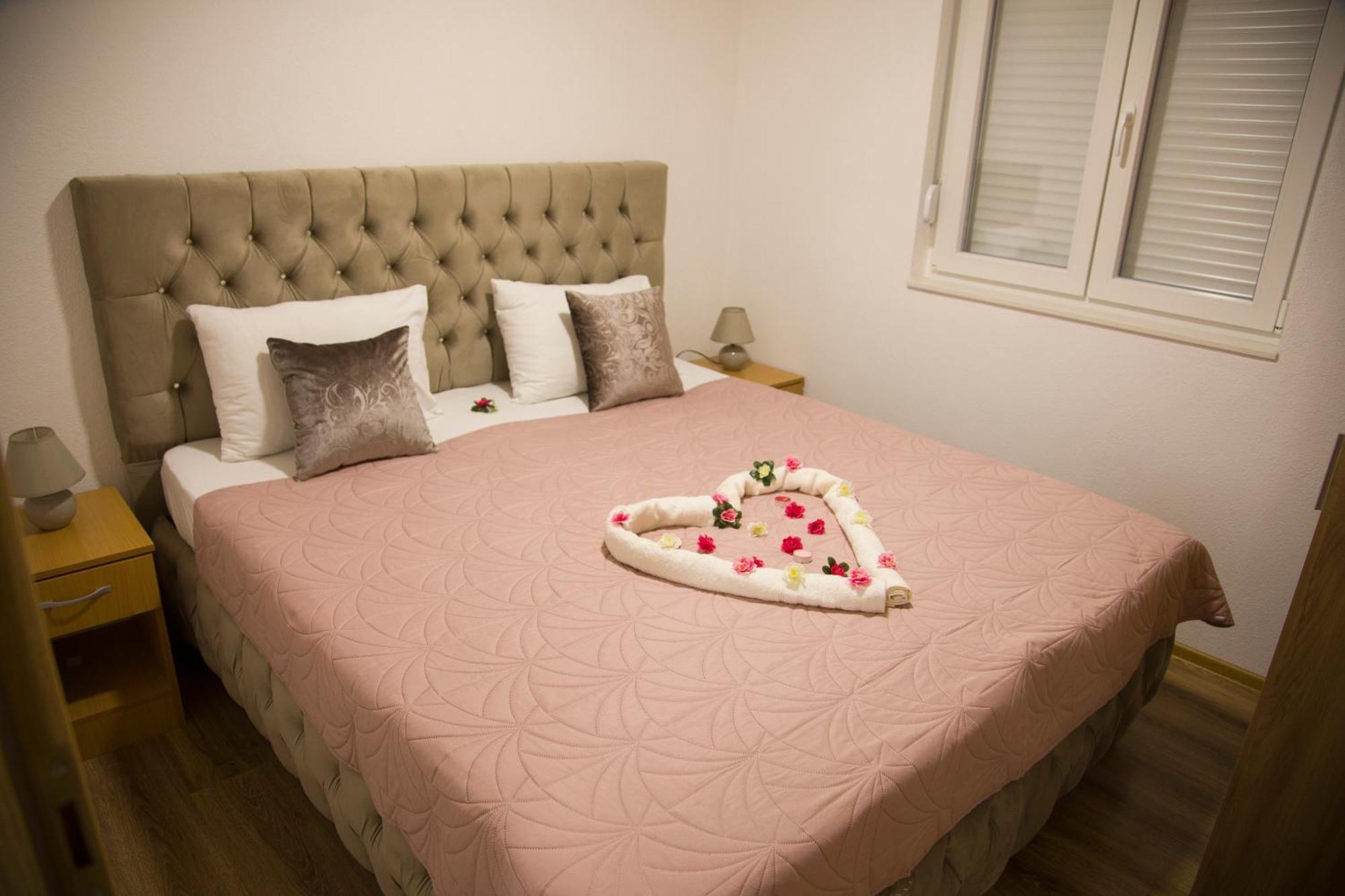Bise Resort Blagaj Bilik gambar